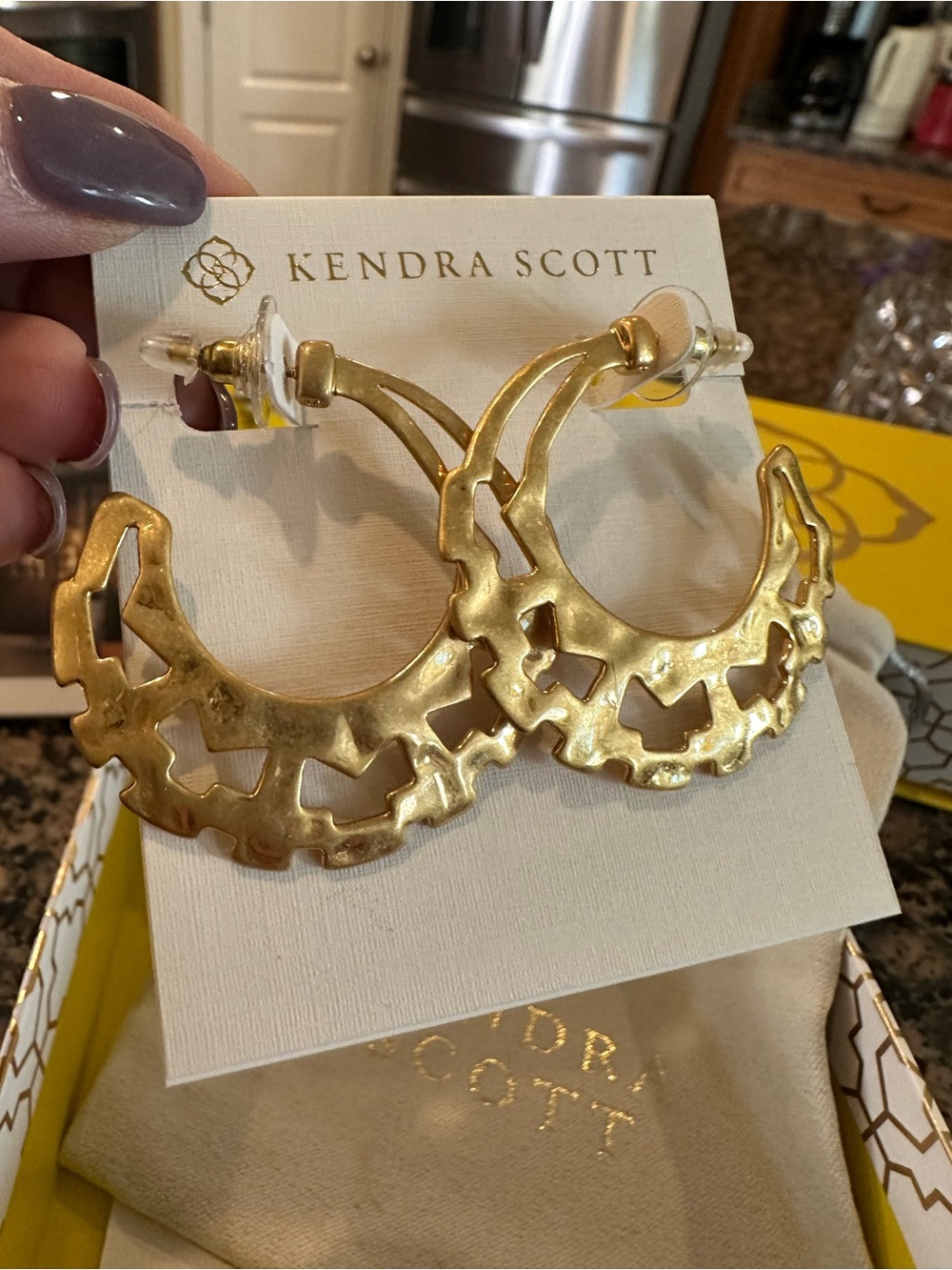 Kendra Scott Gold Shiva Hoop Earrings NEW